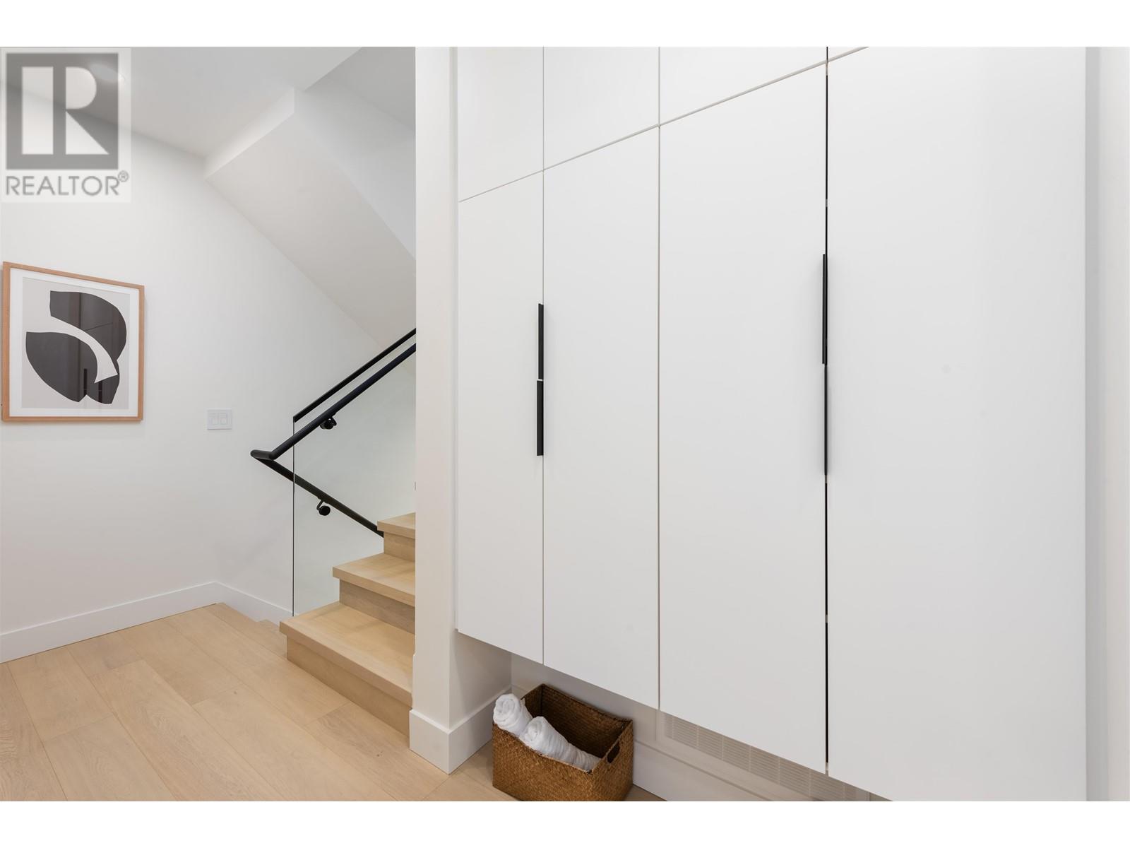 Listing Picture 21 of 40 : 1 351 E 38TH AVENUE, Vancouver / 溫哥華 - 魯藝地產 Yvonne Lu Group - MLS Medallion Club Member