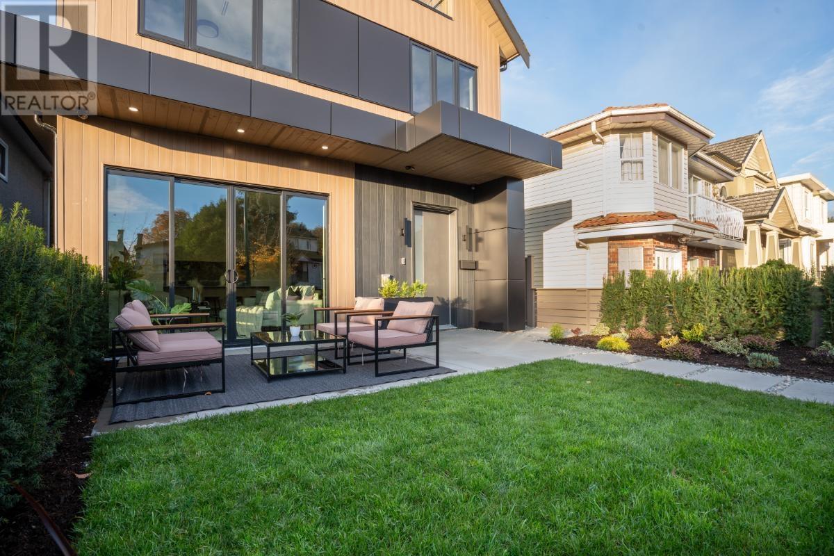 Listing Picture 39 of 40 : 1 351 E 38TH AVENUE, Vancouver / 溫哥華 - 魯藝地產 Yvonne Lu Group - MLS Medallion Club Member