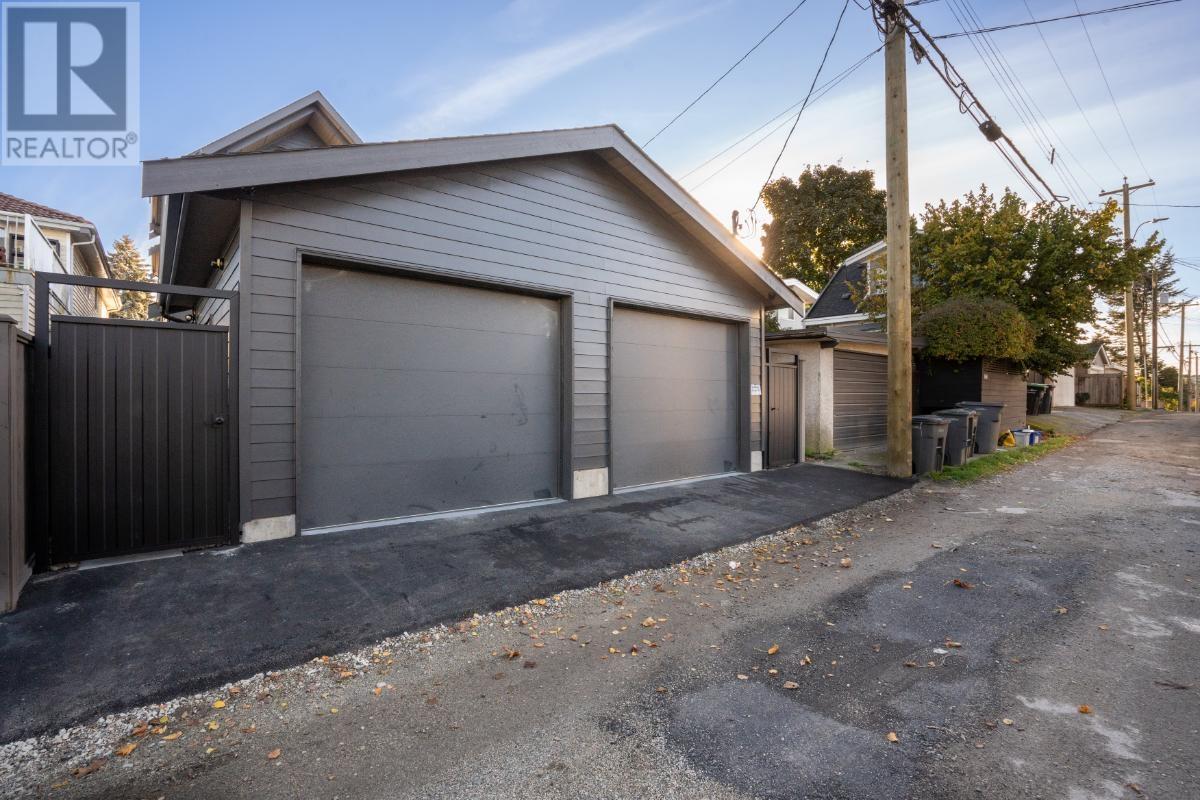 Listing Picture 40 of 40 : 1 351 E 38TH AVENUE, Vancouver / 溫哥華 - 魯藝地產 Yvonne Lu Group - MLS Medallion Club Member