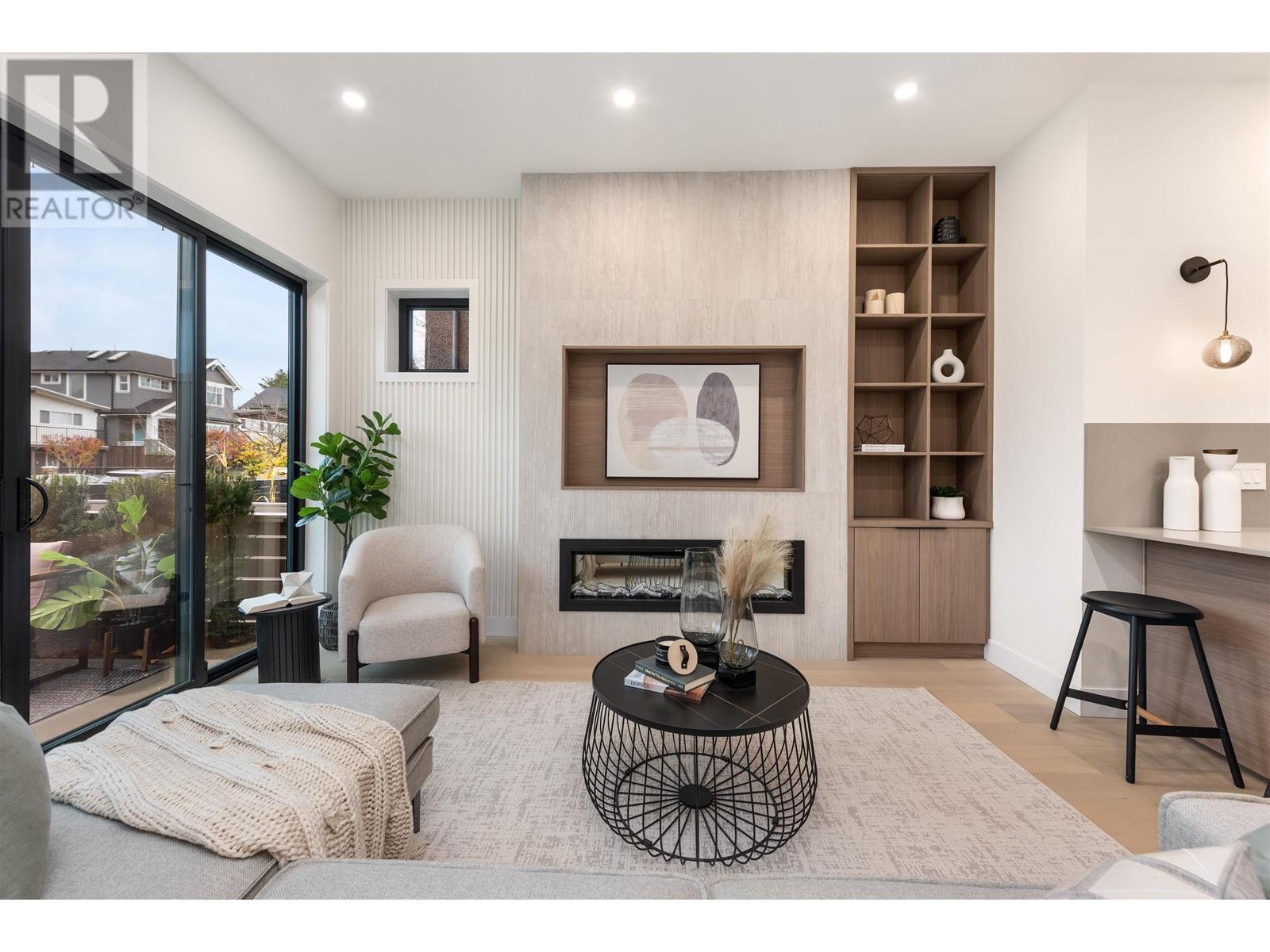 Listing Picture 6 of 40 : 1 351 E 38TH AVENUE, Vancouver / 溫哥華 - 魯藝地產 Yvonne Lu Group - MLS Medallion Club Member