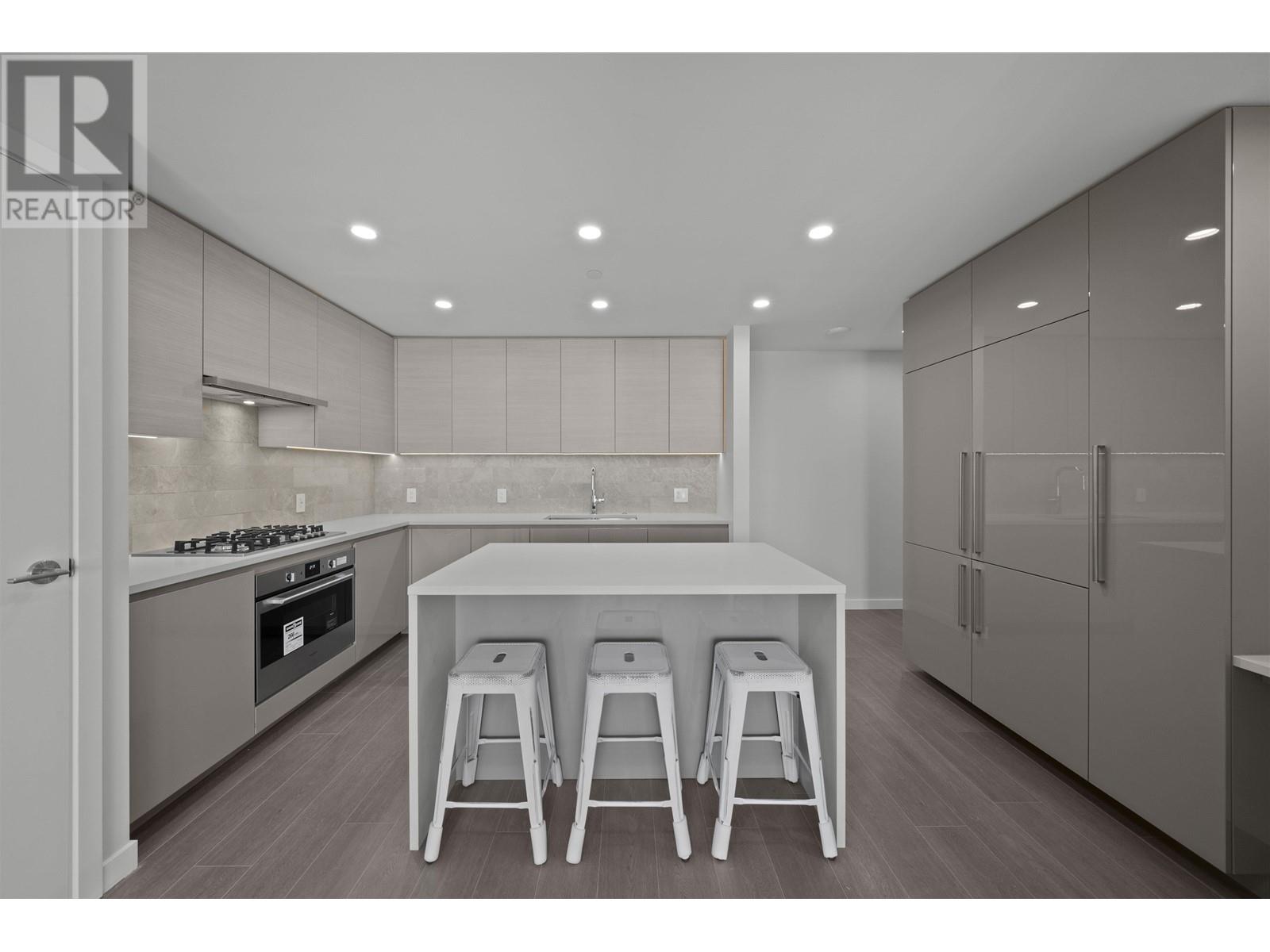 3911 2108 Gilmore Avenue, Burnaby, British Columbia  V5C 0N8 - Photo 1 - R2971098