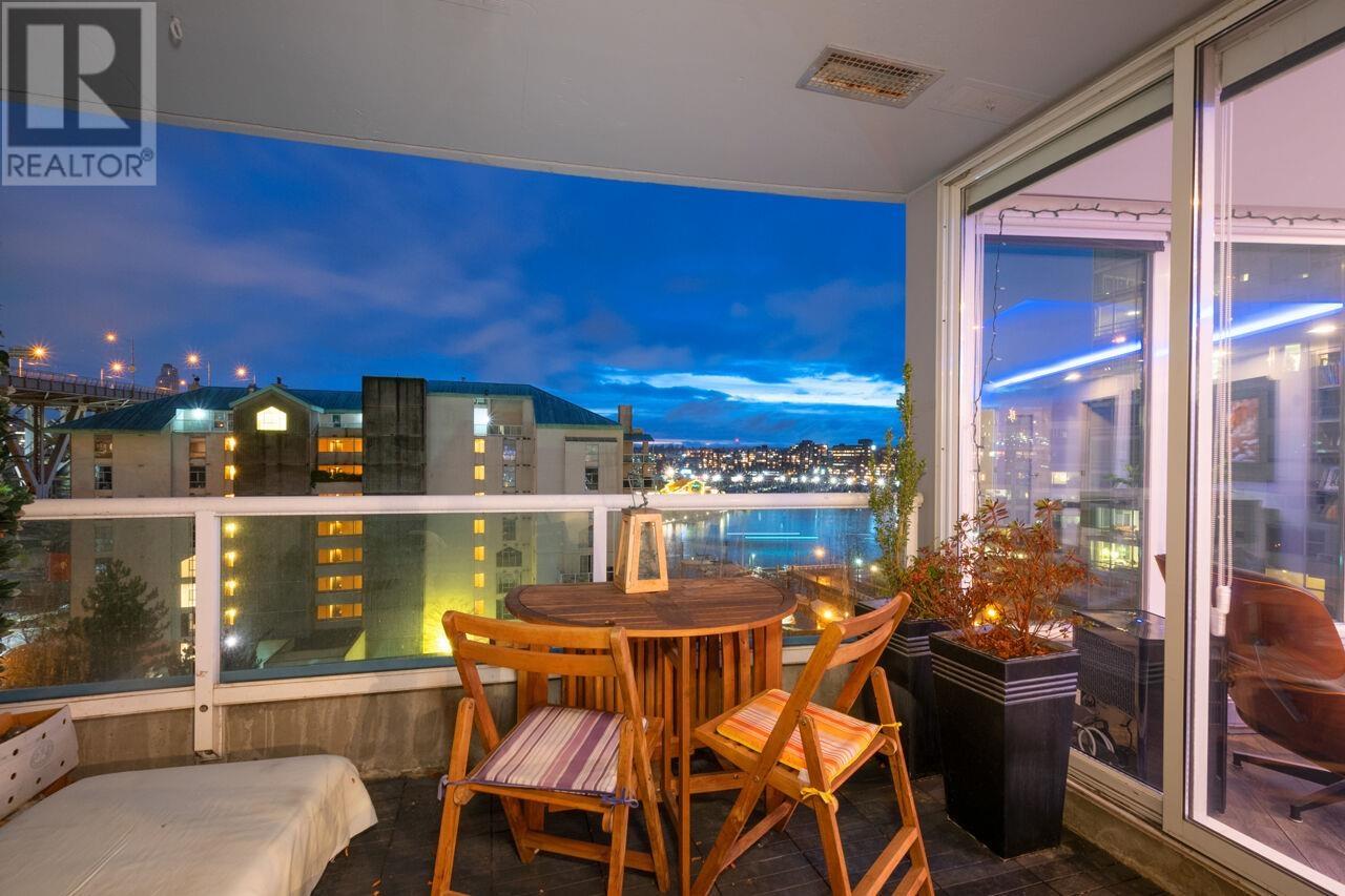 Listing Picture 12 of 35 : 805 1500 HOWE STREET, Vancouver / 溫哥華 - 魯藝地產 Yvonne Lu Group - MLS Medallion Club Member