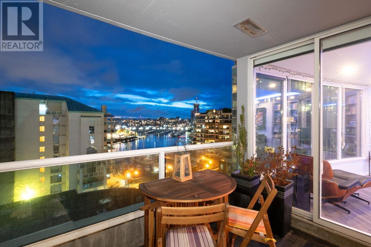 Listing Picture 13 of 35 : 805 1500 HOWE STREET, Vancouver / 溫哥華 - 魯藝地產 Yvonne Lu Group - MLS Medallion Club Member