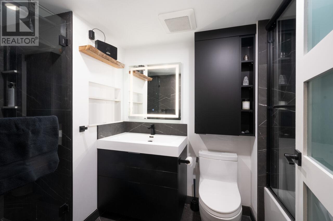 Listing Picture 22 of 35 : 805 1500 HOWE STREET, Vancouver / 溫哥華 - 魯藝地產 Yvonne Lu Group - MLS Medallion Club Member