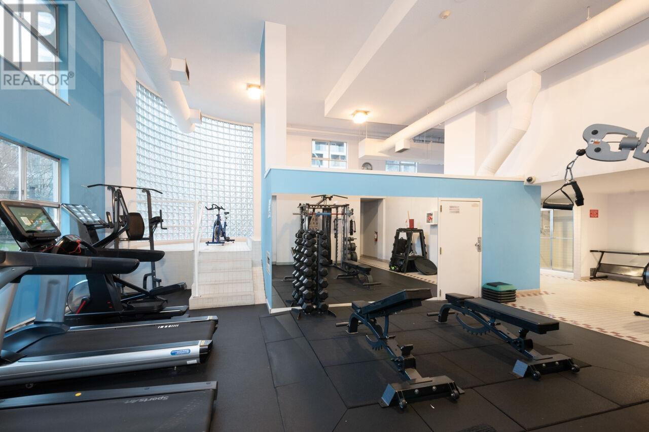 Listing Picture 29 of 35 : 805 1500 HOWE STREET, Vancouver / 溫哥華 - 魯藝地產 Yvonne Lu Group - MLS Medallion Club Member