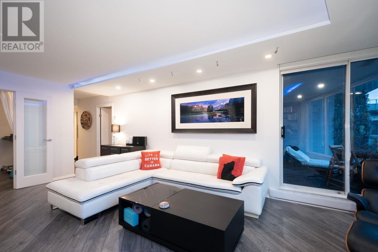 Listing Picture 8 of 35 : 805 1500 HOWE STREET, Vancouver / 溫哥華 - 魯藝地產 Yvonne Lu Group - MLS Medallion Club Member