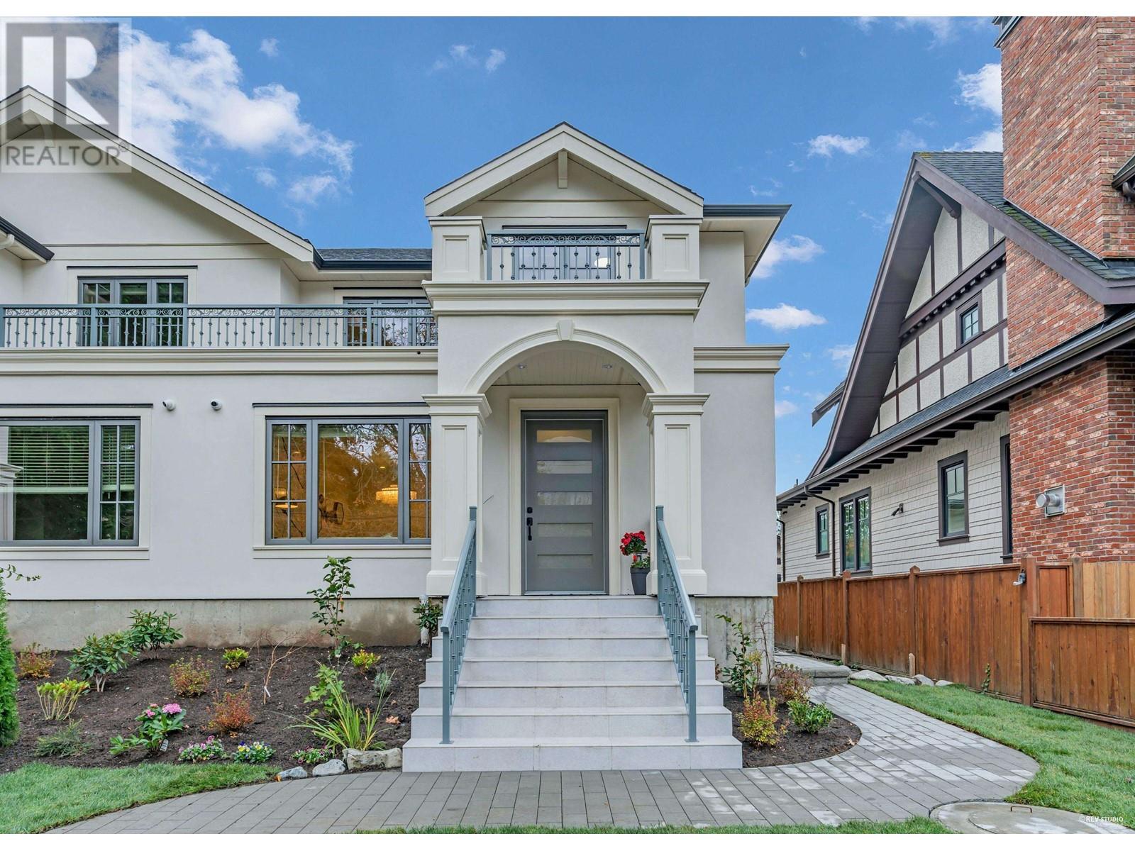 3824 W 50th Avenue, Vancouver, British Columbia  V6N 3V5 - Photo 2 - R2971112