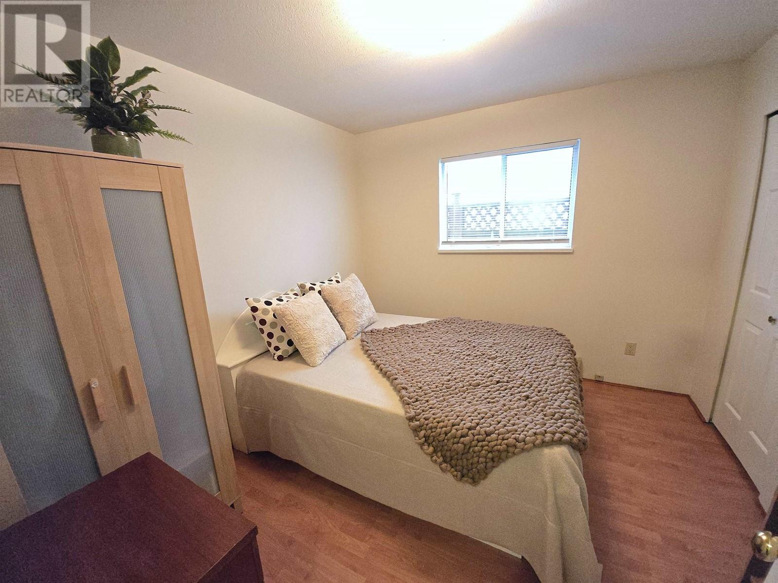 Listing Picture 12 of 22 : 3317 E 2ND AVENUE, Vancouver / 溫哥華 - 魯藝地產 Yvonne Lu Group - MLS Medallion Club Member