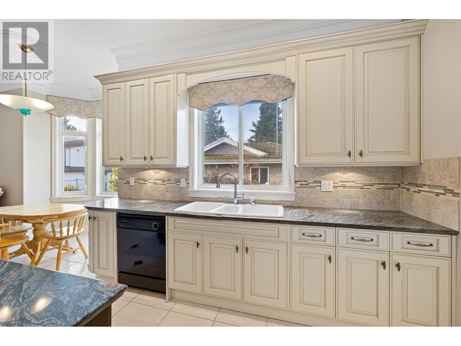 6807 Laburnum, Vancouver, British Columbia  V6P 5M8 - Photo 6 - R2971083