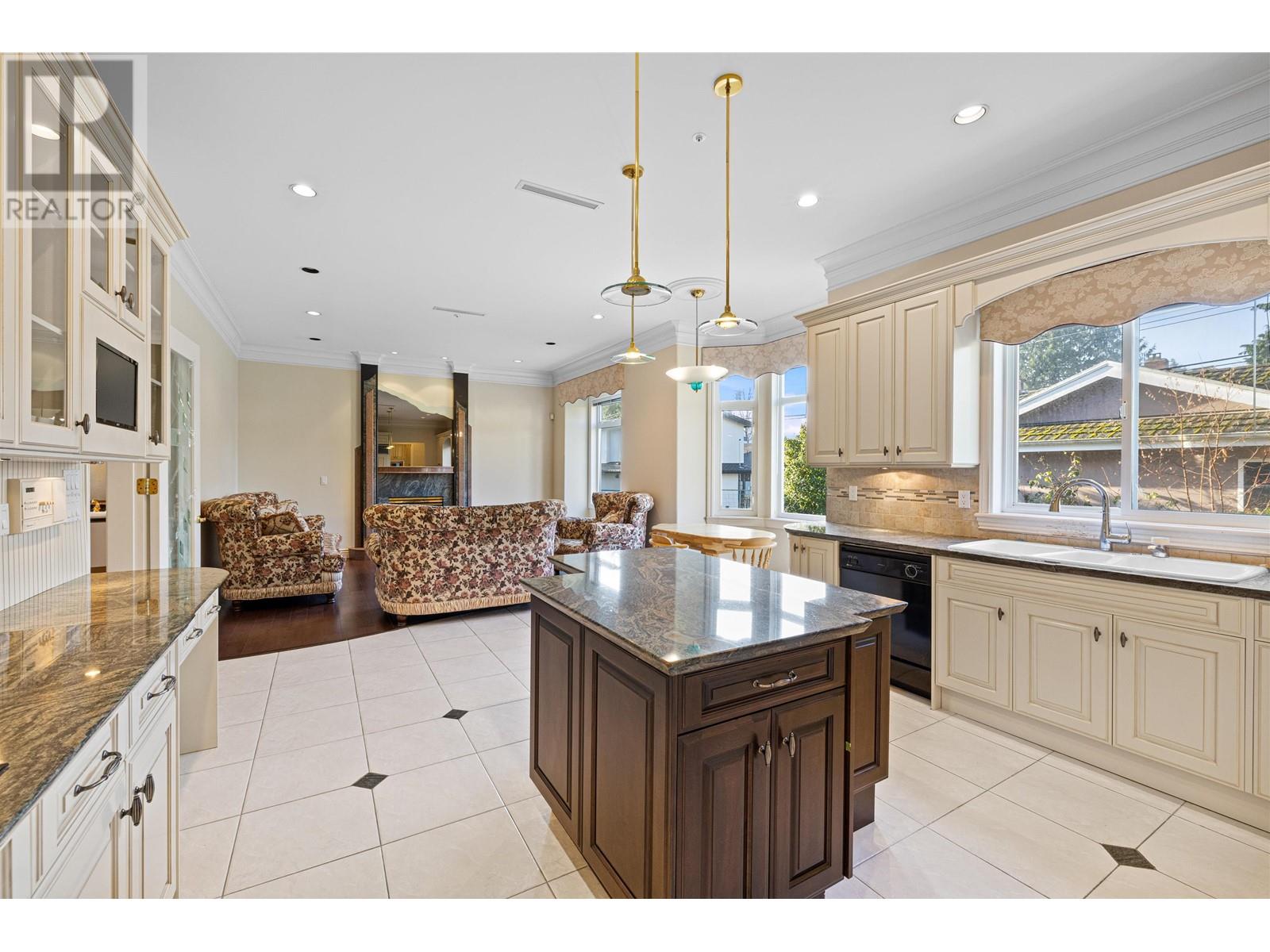 6807 Laburnum, Vancouver, British Columbia  V6P 5M8 - Photo 8 - R2971083