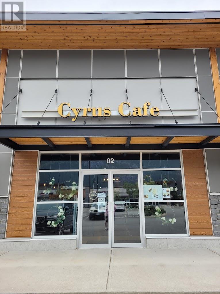 2 1257 Commercial Way, Squamish, British Columbia  V8B 0Z4 - Photo 3 - C8067011