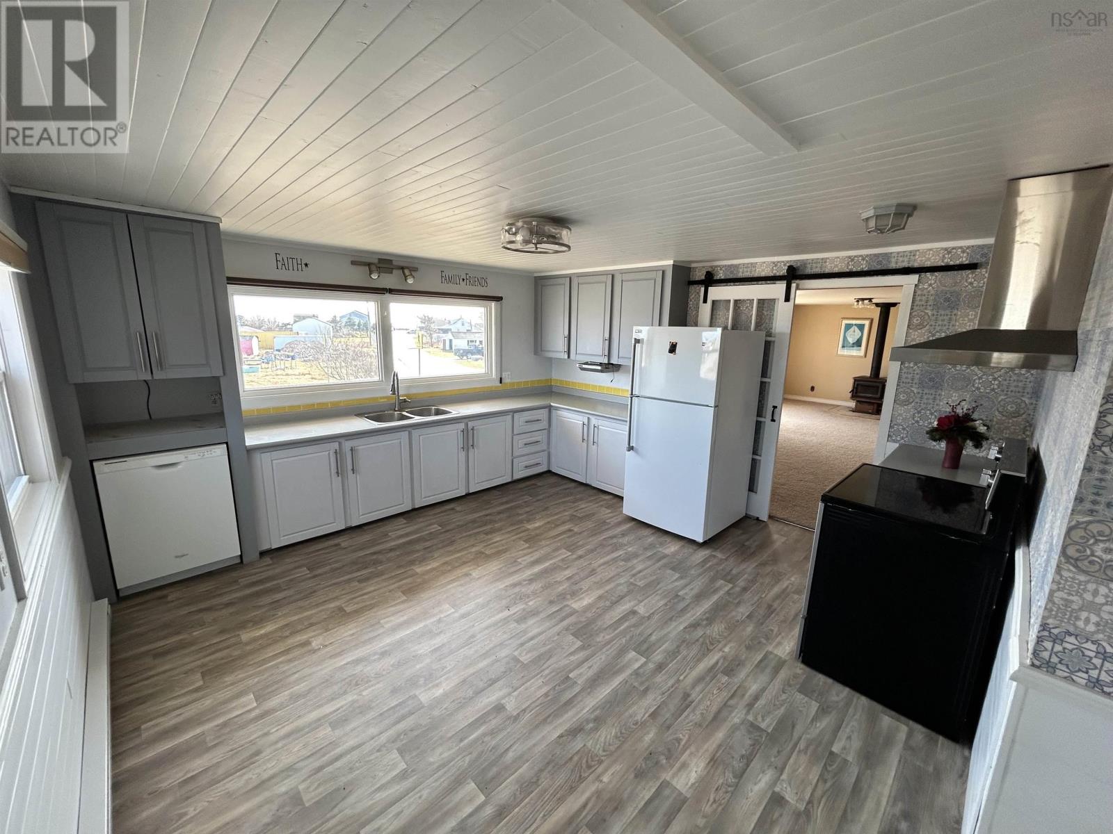 2541 Main St, Clark's Harbour, Nova Scotia  B0W 1P0 - Photo 14 - 202503644