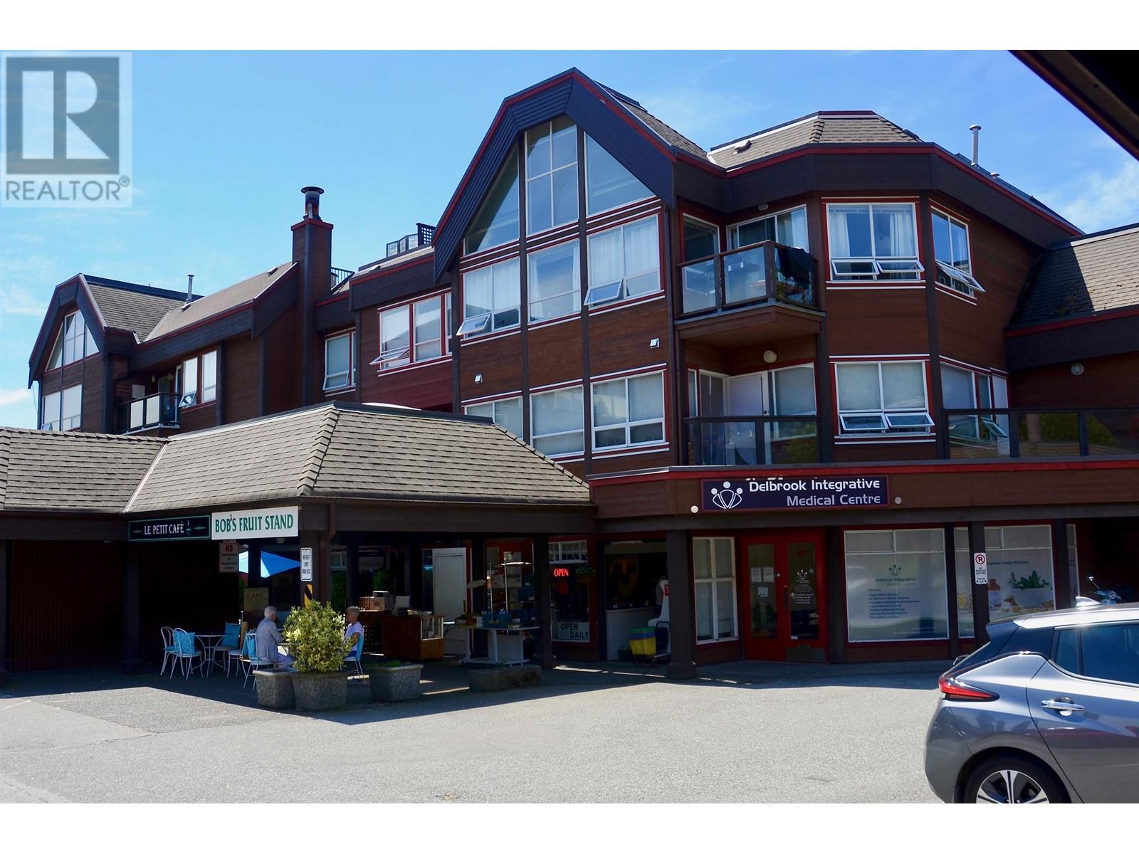 3743 DELBROOK AVENUE, North Vancouver, British Columbia