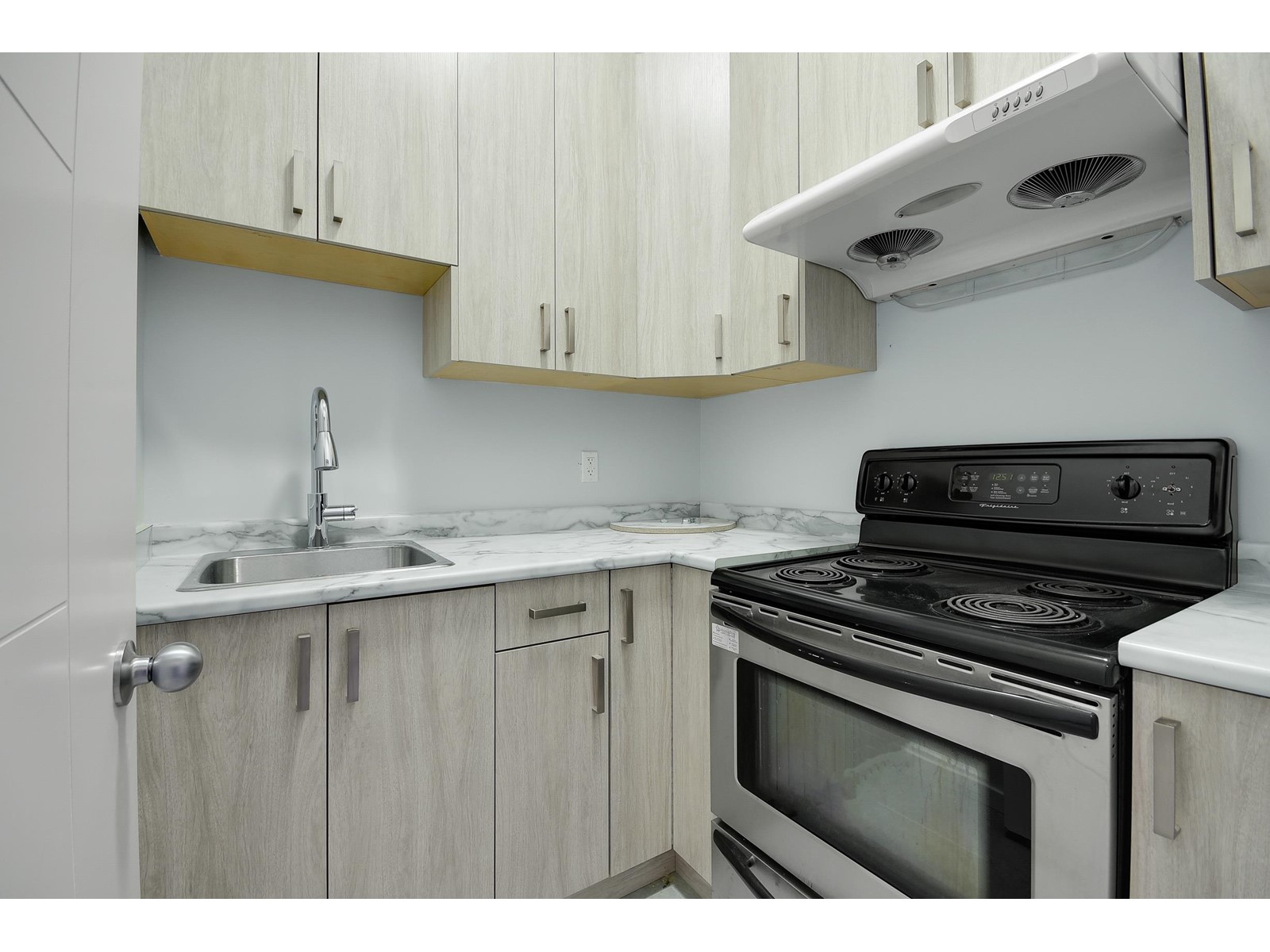 17218 58th Avenue, Surrey, British Columbia  V3S 1K5 - Photo 38 - R2968748