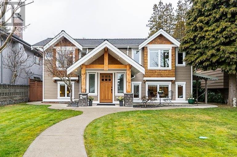 884 E 13th Street, North Vancouver, British Columbia  V7L 2M9 - Photo 1 - R2969705