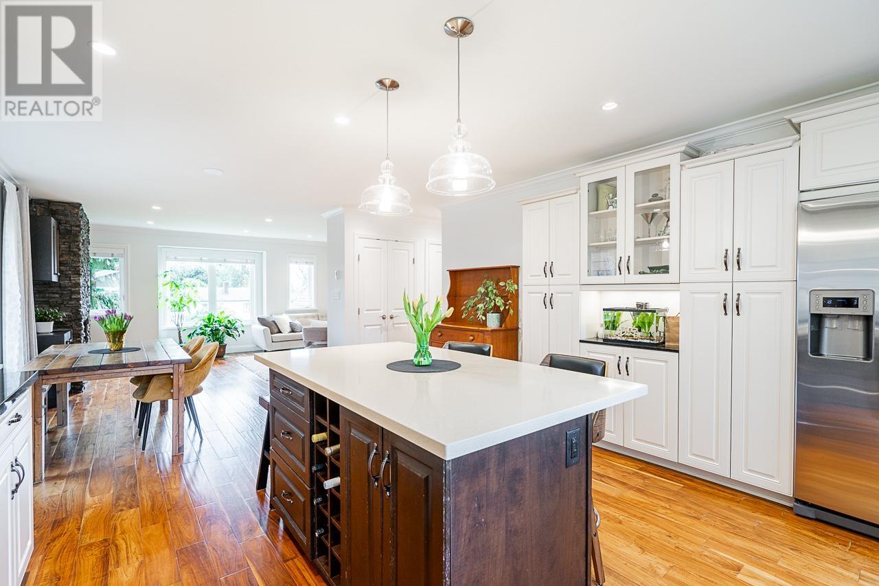884 E 13th Street, North Vancouver, British Columbia  V7L 2M9 - Photo 13 - R2969705