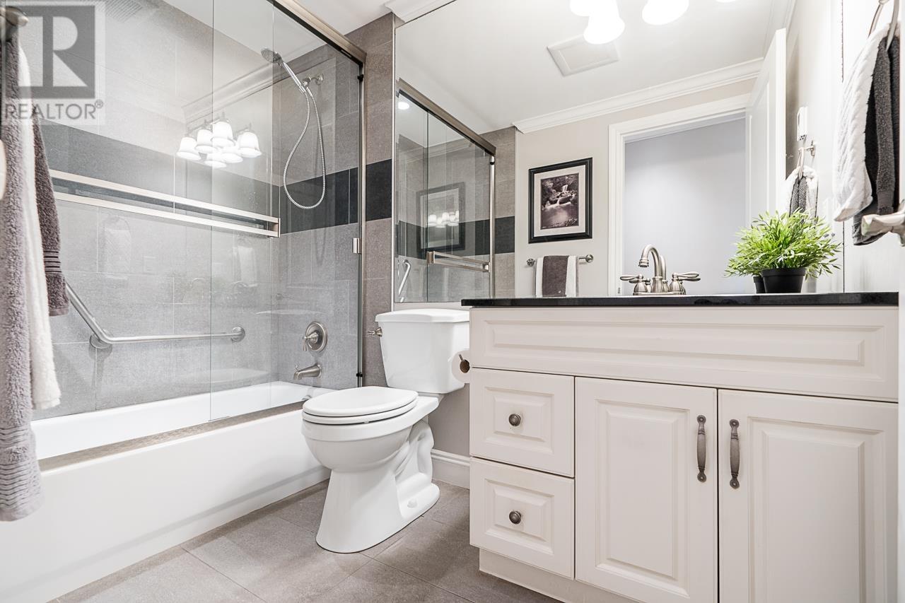 884 E 13th Street, North Vancouver, British Columbia  V7L 2M9 - Photo 32 - R2969705