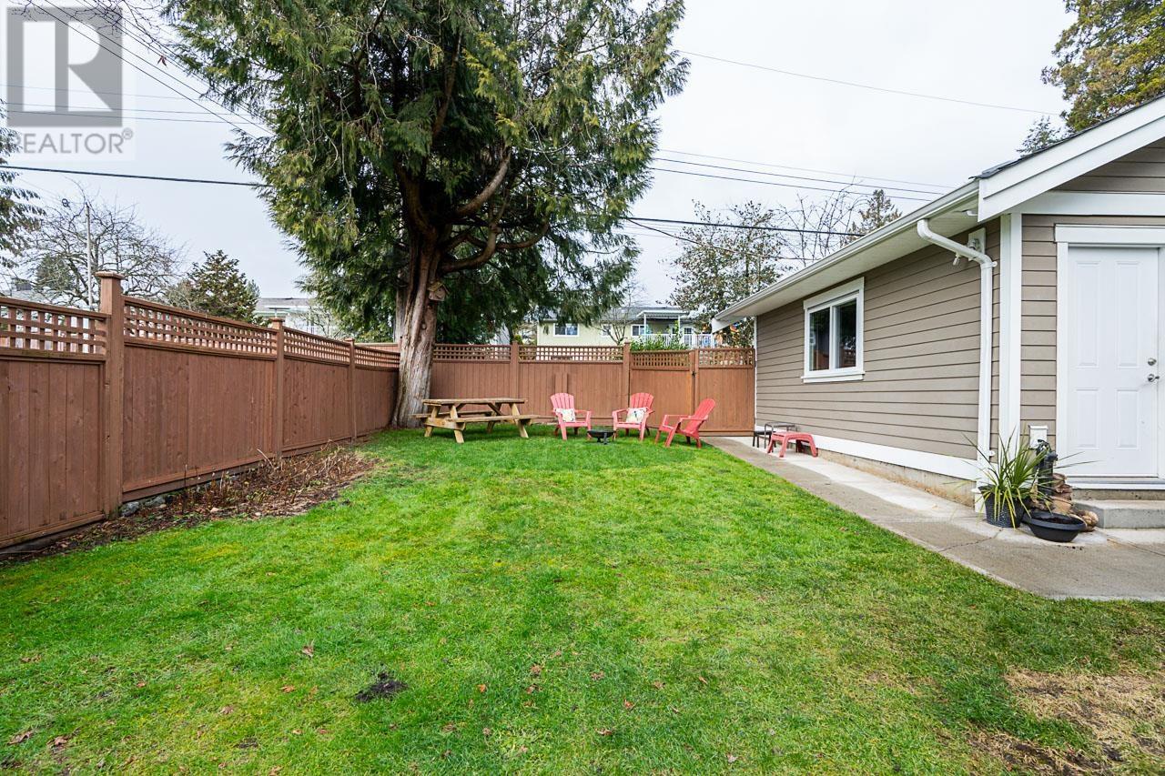 884 E 13th Street, North Vancouver, British Columbia  V7L 2M9 - Photo 36 - R2969705
