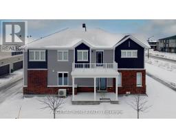 1070 CHAPMAN MILLS DRIVE, Ottawa, Ontario