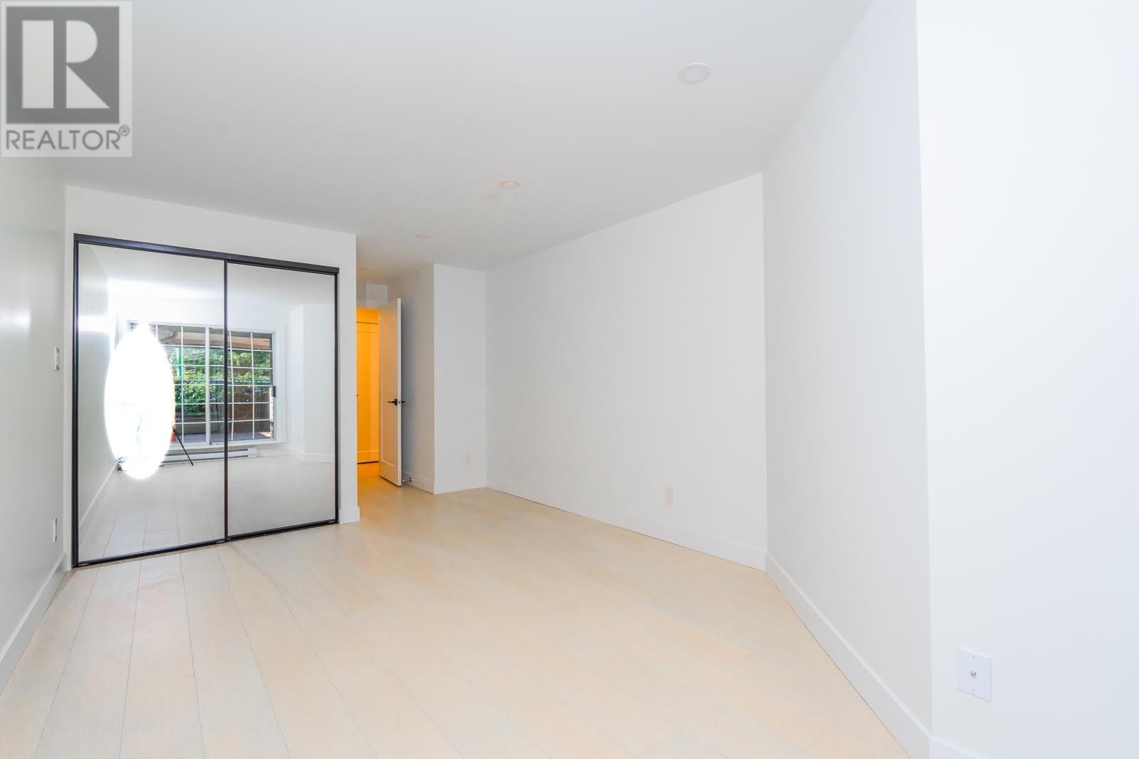 Listing Picture 3 of 33 : 205 3441 CURLE AVENUE, Burnaby / 本拿比 - 魯藝地產 Yvonne Lu Group - MLS Medallion Club Member