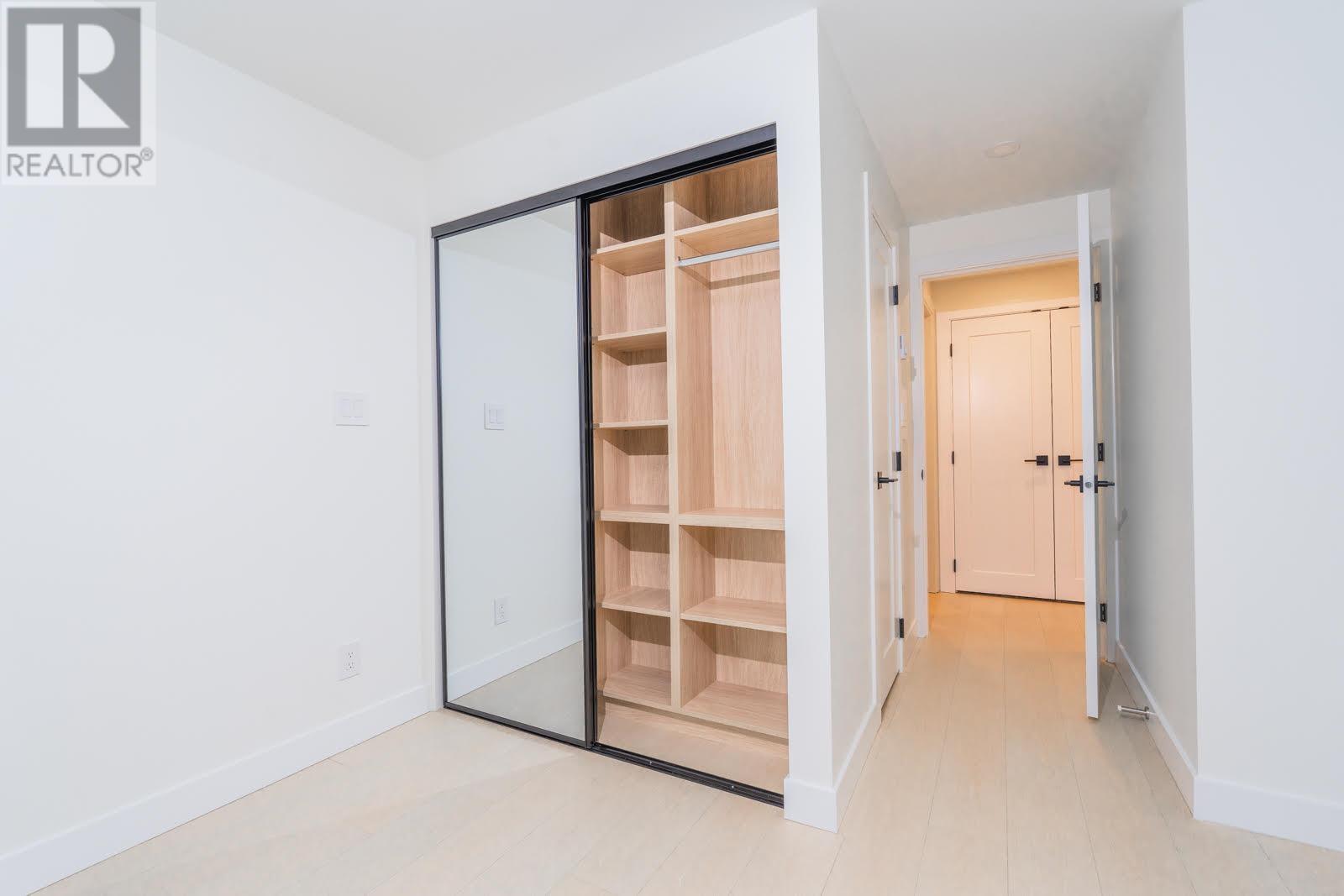 Listing Picture 5 of 33 : 205 3441 CURLE AVENUE, Burnaby / 本拿比 - 魯藝地產 Yvonne Lu Group - MLS Medallion Club Member