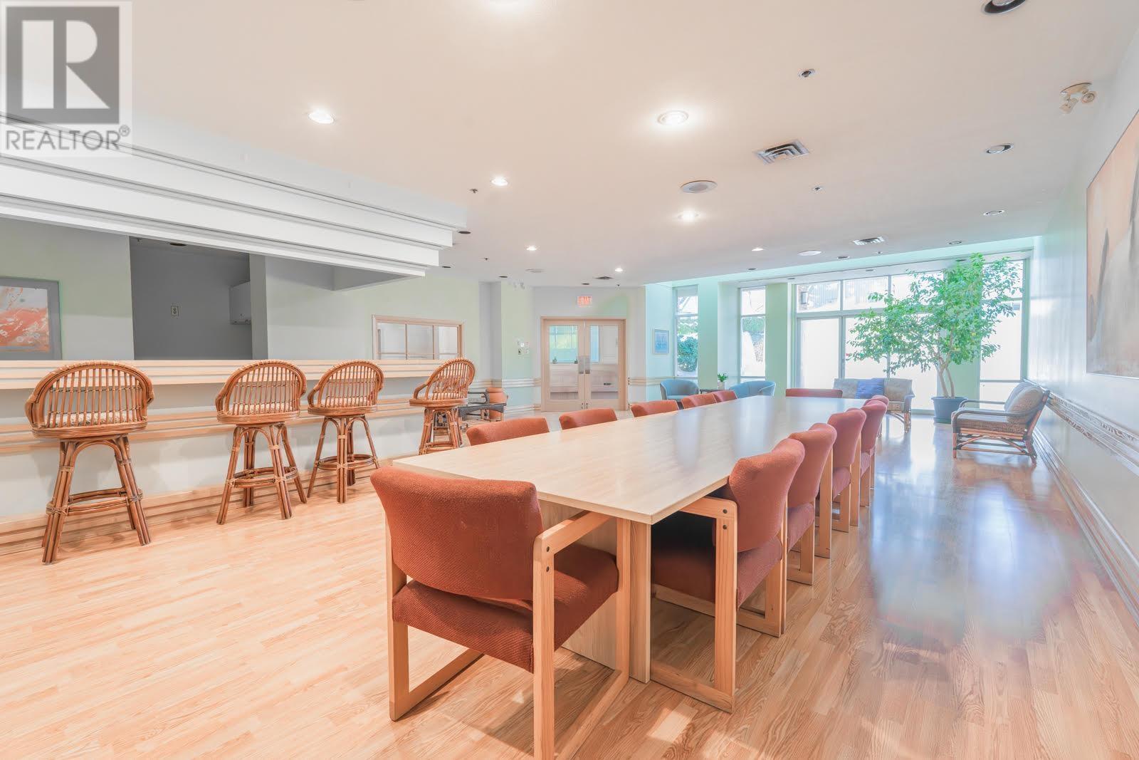 Listing Picture 30 of 33 : 205 3441 CURLE AVENUE, Burnaby / 本拿比 - 魯藝地產 Yvonne Lu Group - MLS Medallion Club Member