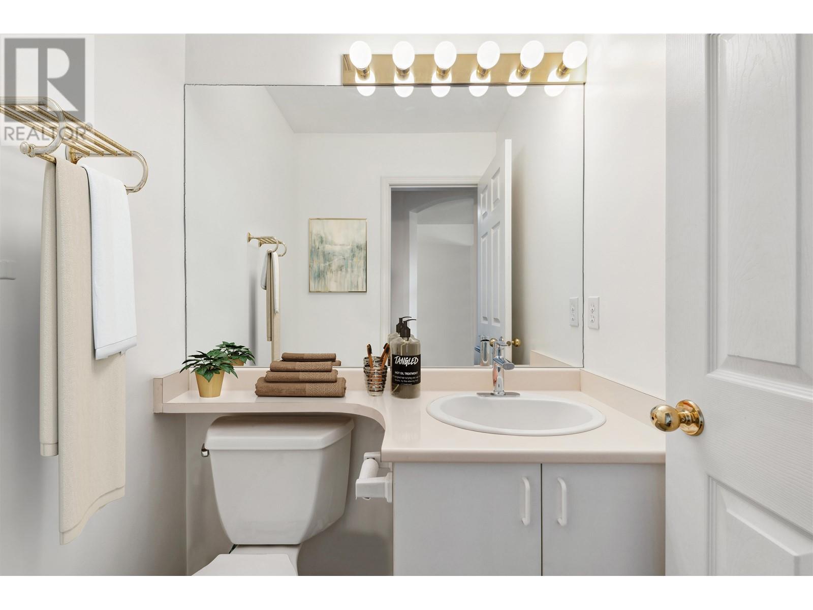 Listing Picture 8 of 24 : 30 12500 MCNEELY DRIVE, Richmond / 烈治文 - 魯藝地產 Yvonne Lu Group - MLS Medallion Club Member