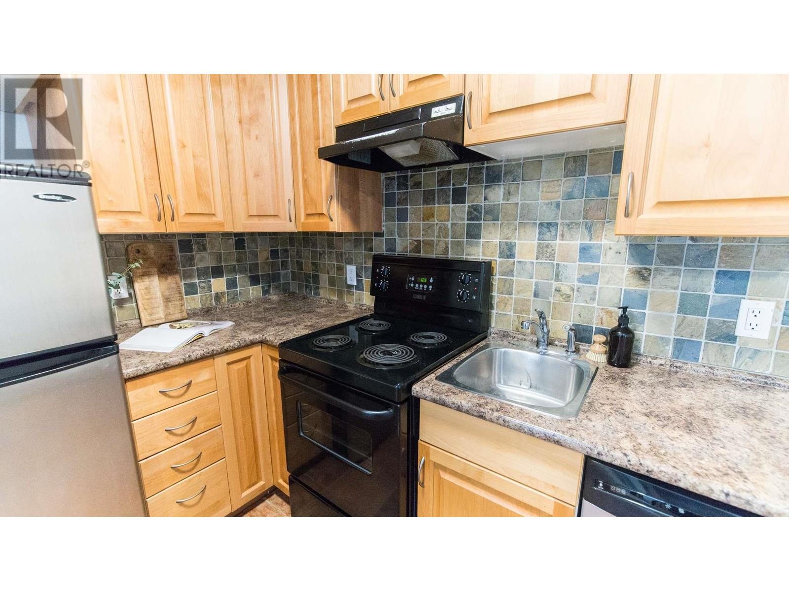 34 2217 Marmot Place, Whistler, British Columbia  V0N 1B2 - Photo 8 - R2971130