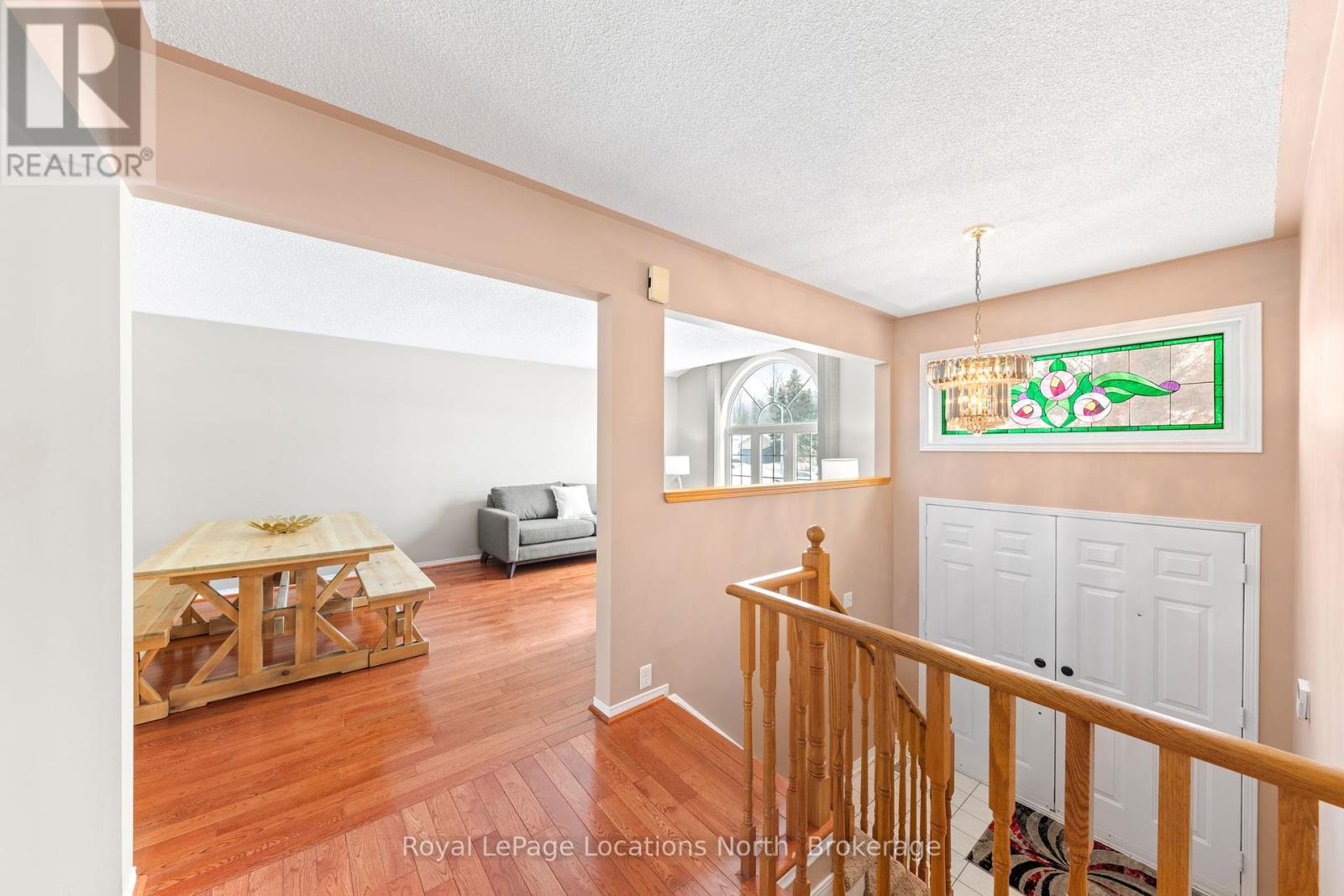 85 Silver Birch Avenue, Wasaga Beach, Ontario  L9Z 1N8 - Photo 4 - S11990294