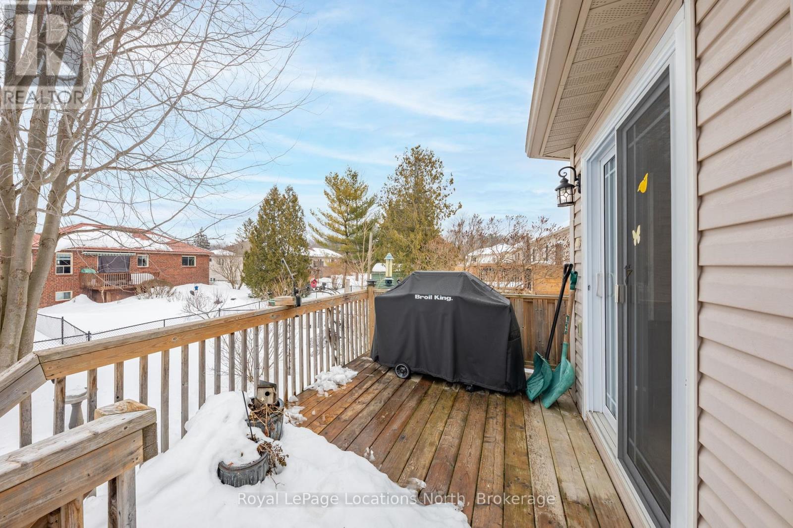 85 Silver Birch Avenue, Wasaga Beach, Ontario  L9Z 1N8 - Photo 46 - S11990294