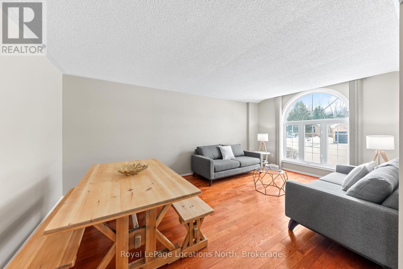 85 Silver Birch Avenue, Wasaga Beach, Ontario  L9Z 1N8 - Photo 5 - S11990294