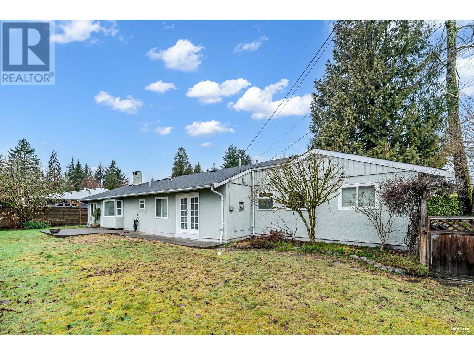 1033 Kennedy Avenue, North Vancouver, British Columbia  V7R 1L6 - Photo 18 - R2971089