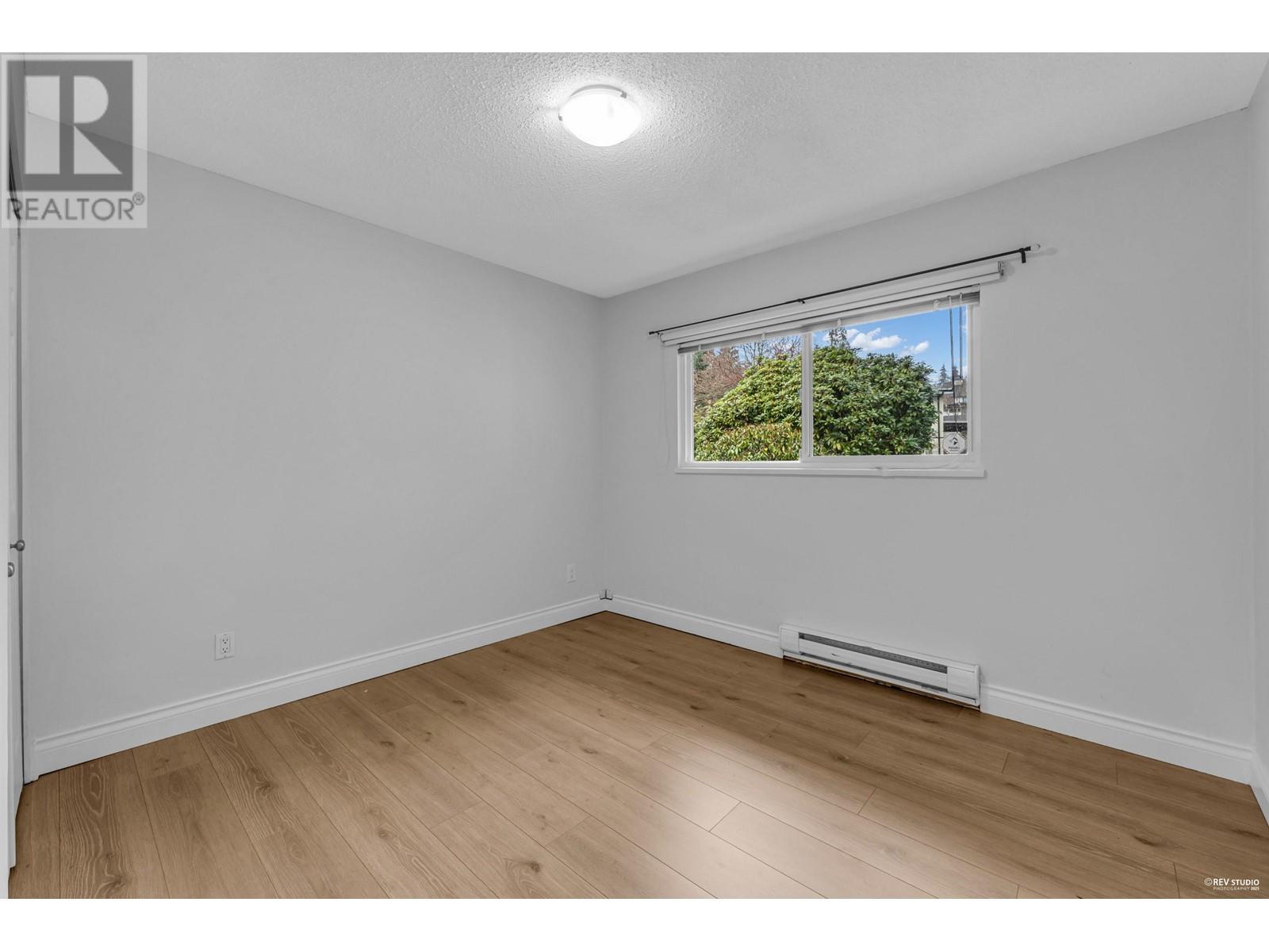 1033 Kennedy Avenue, North Vancouver, British Columbia  V7R 1L6 - Photo 15 - R2971089