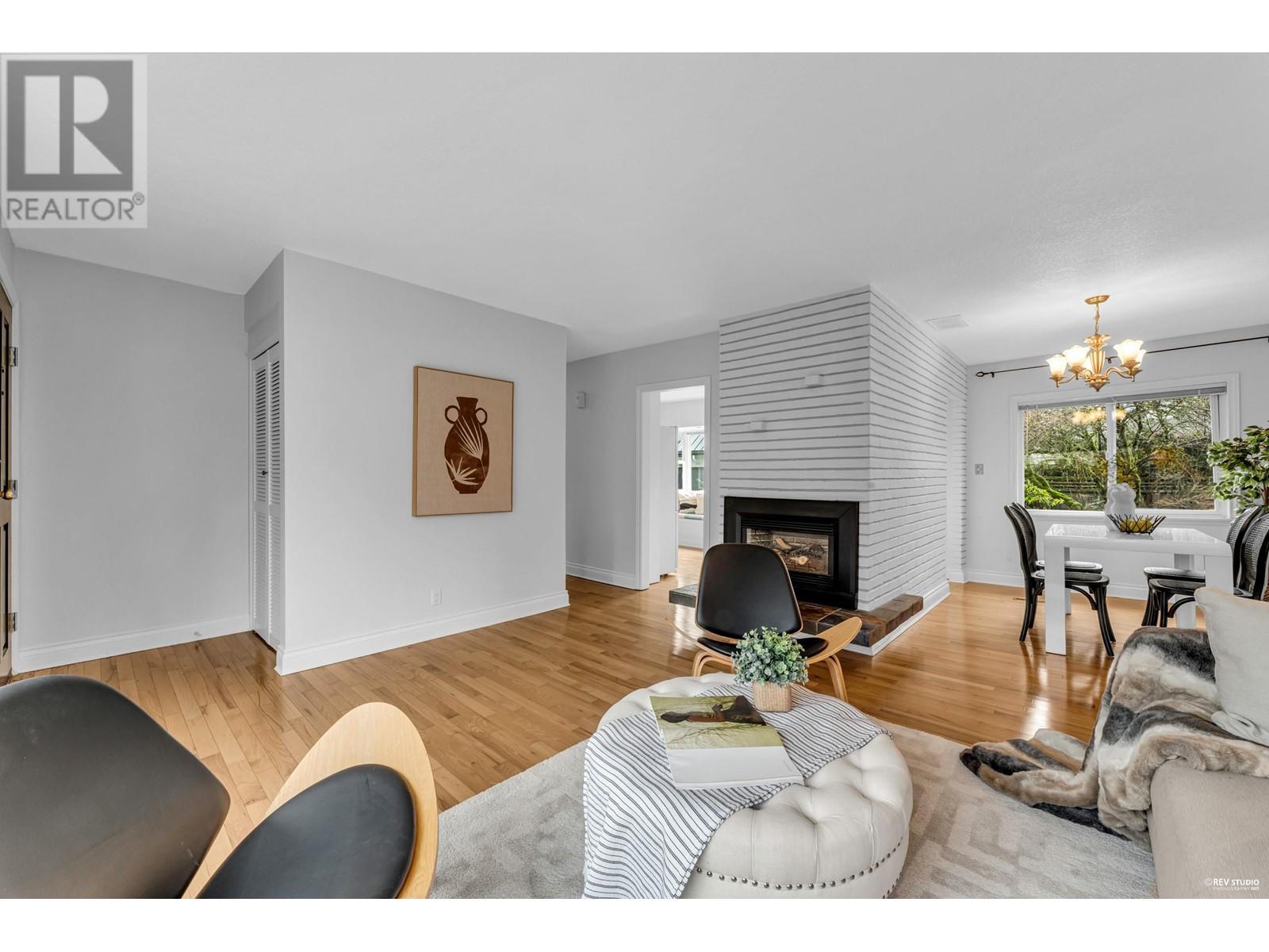 1033 Kennedy Avenue, North Vancouver, British Columbia  V7R 1L6 - Photo 17 - R2971089