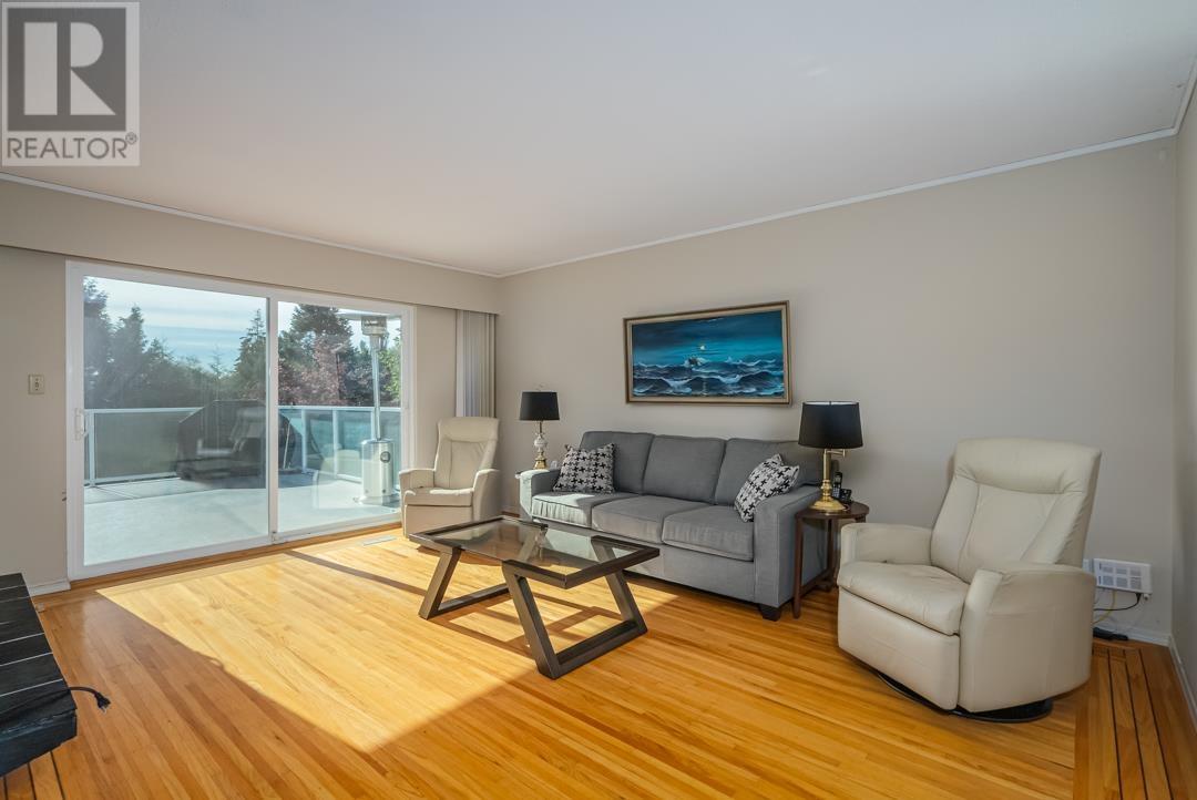 Property at 1069 SHAVINGTON STREET image 1