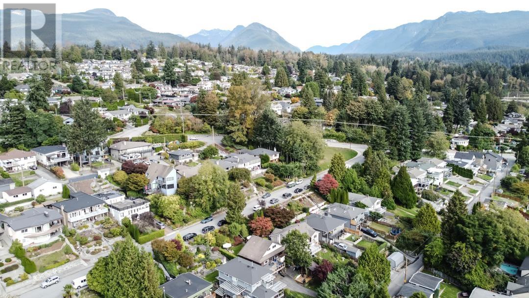 1069 Shavington Street, North Vancouver, British Columbia  V7L 1K7 - Photo 39 - R2971076