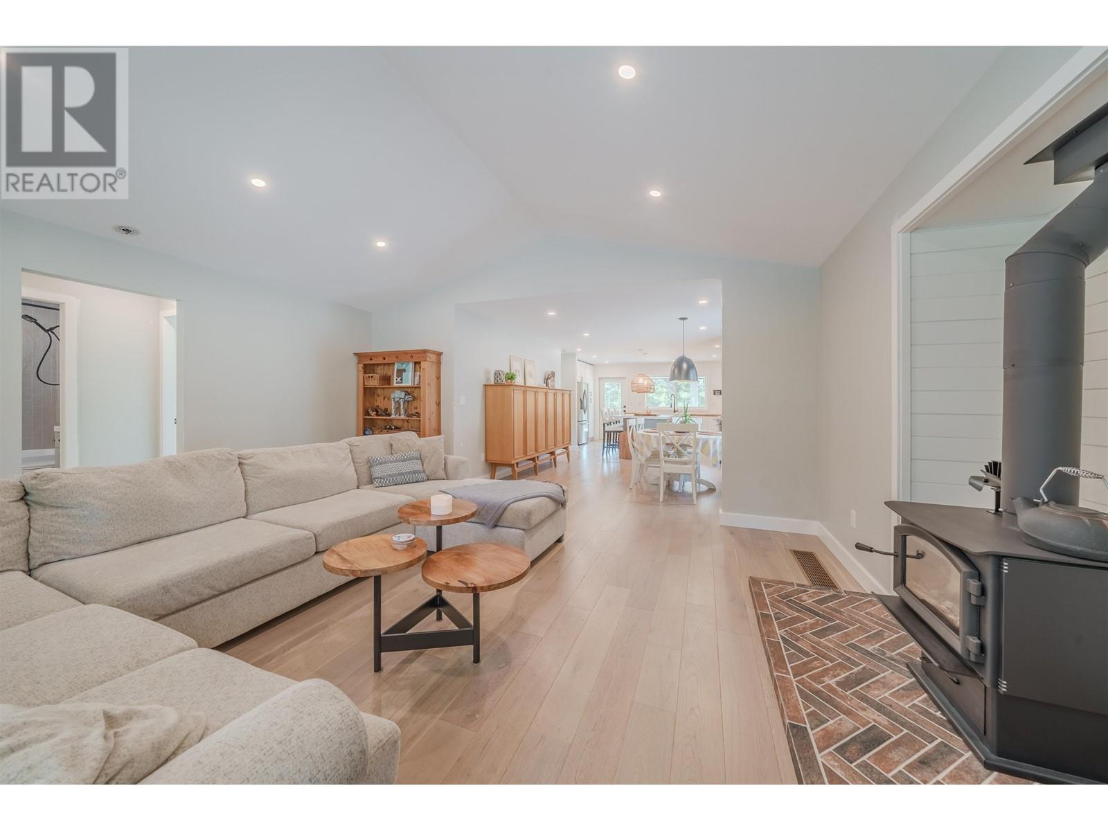 Property at 4878 GLOINNZUN DRIVE image 5