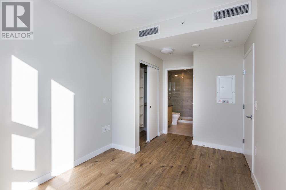 Listing Picture 19 of 33 : 1309 3430 E KENT AVENUE SOUTH, Vancouver / 溫哥華 - 魯藝地產 Yvonne Lu Group - MLS Medallion Club Member