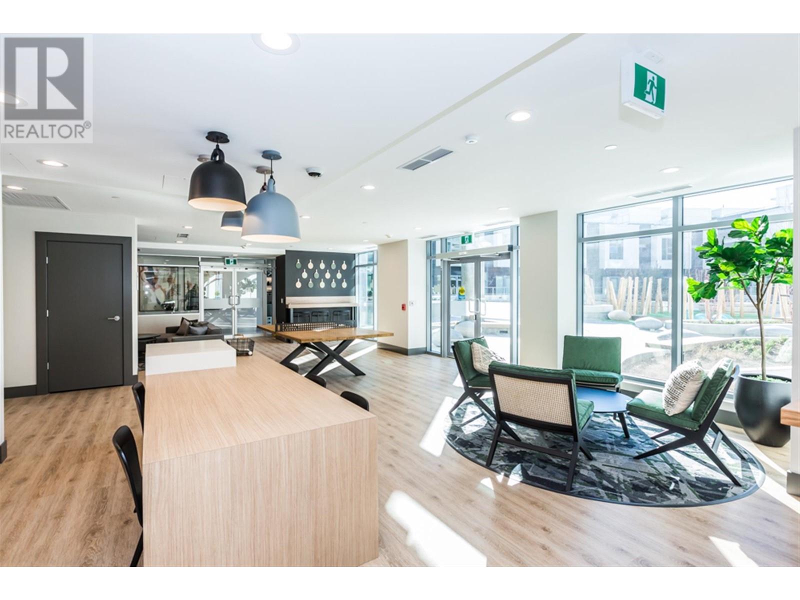 Listing Picture 25 of 33 : 1309 3430 E KENT AVENUE SOUTH, Vancouver / 溫哥華 - 魯藝地產 Yvonne Lu Group - MLS Medallion Club Member