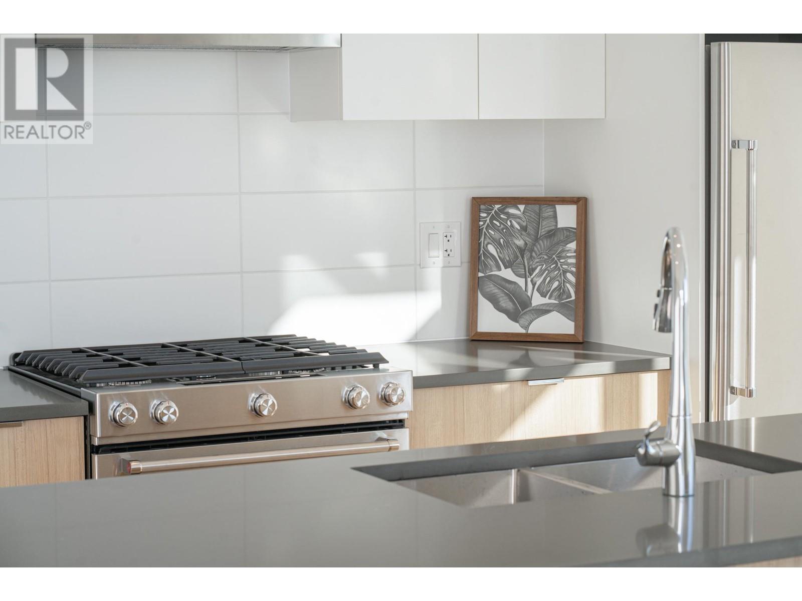 Listing Picture 8 of 33 : 1309 3430 E KENT AVENUE SOUTH, Vancouver / 溫哥華 - 魯藝地產 Yvonne Lu Group - MLS Medallion Club Member