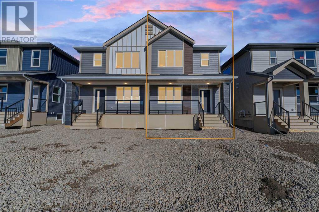 Property at 526 WOLF WILLOW Boulevard SE image 1