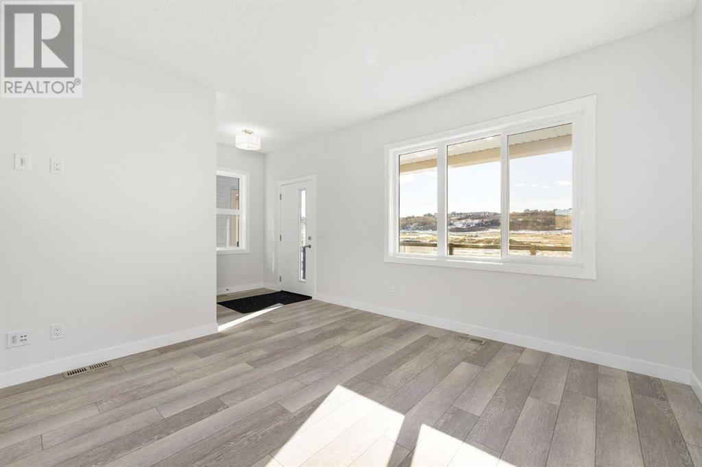 Property at 526 WOLF WILLOW Boulevard SE image 5