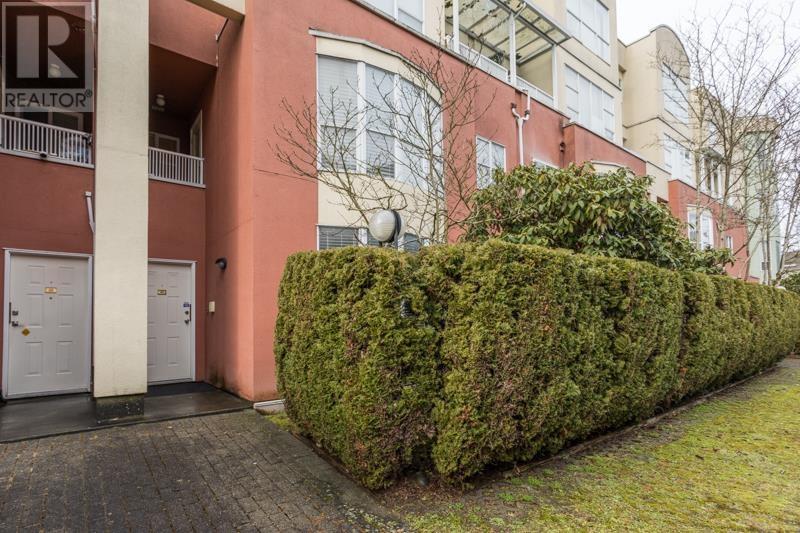 Listing Picture 2 of 26 : 137 8300 GENERAL CURRIE ROAD, Richmond / 烈治文 - 魯藝地產 Yvonne Lu Group - MLS Medallion Club Member