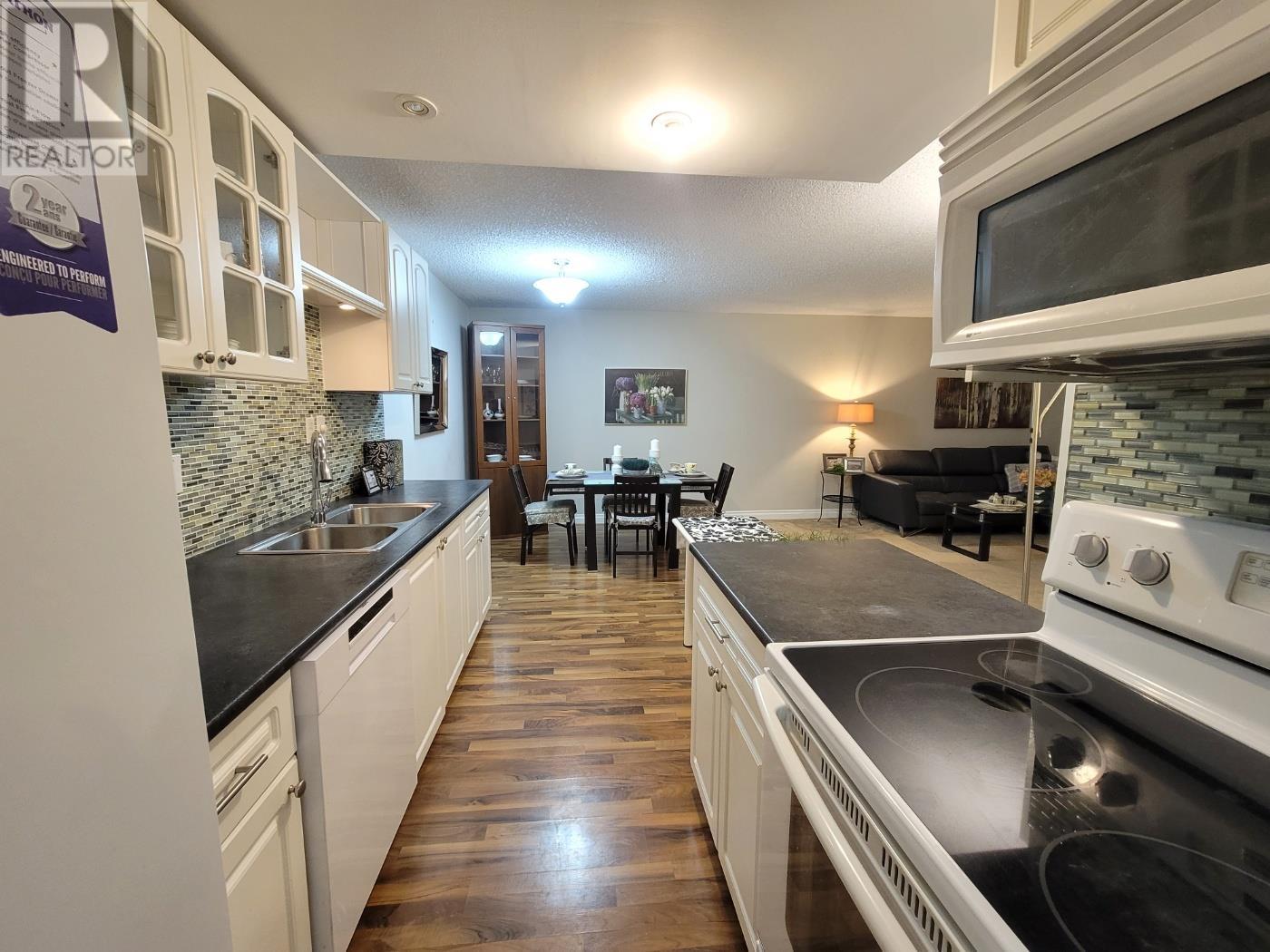 106 12096 222 Street, Maple Ridge, British Columbia  V2X 5W1 - Photo 2 - R2969615