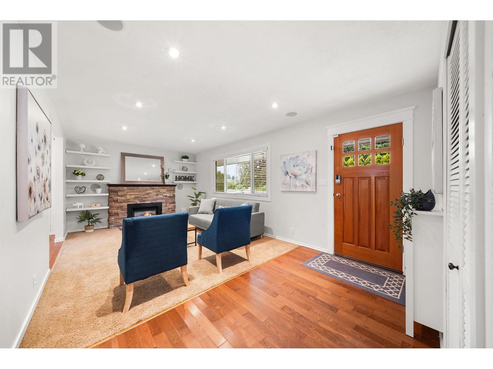 3808 Cedar Drive, Port Coquitlam, British Columbia  V3B 3E3 - Photo 4 - R2971153