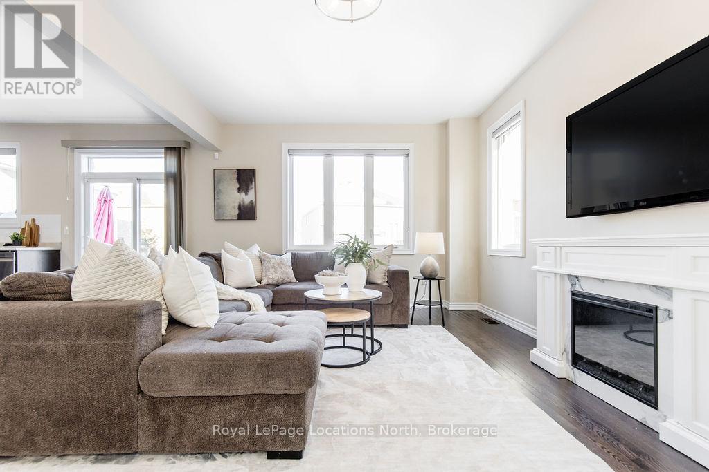 13 Academy Avenue, Wasaga Beach, Ontario  L9Z 0G9 - Photo 12 - S11990378