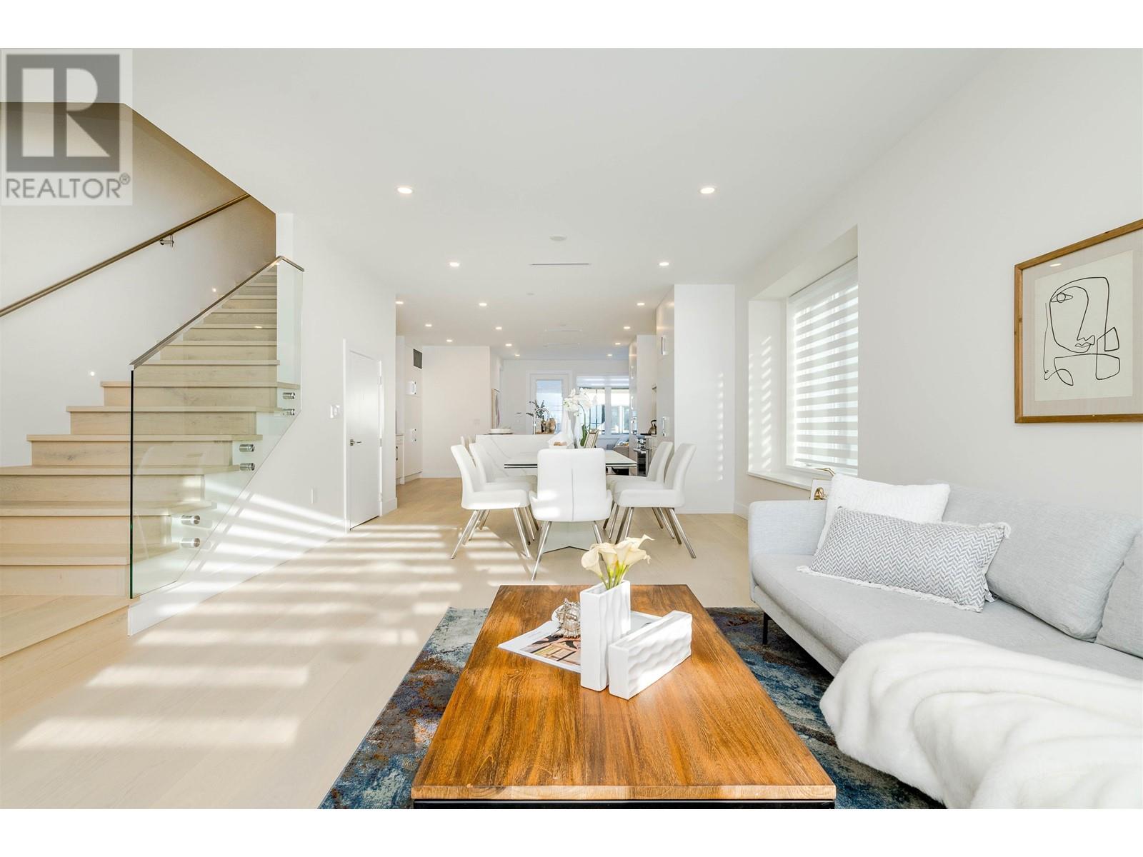 Property at 3321 W 37TH AVENUE image 3
