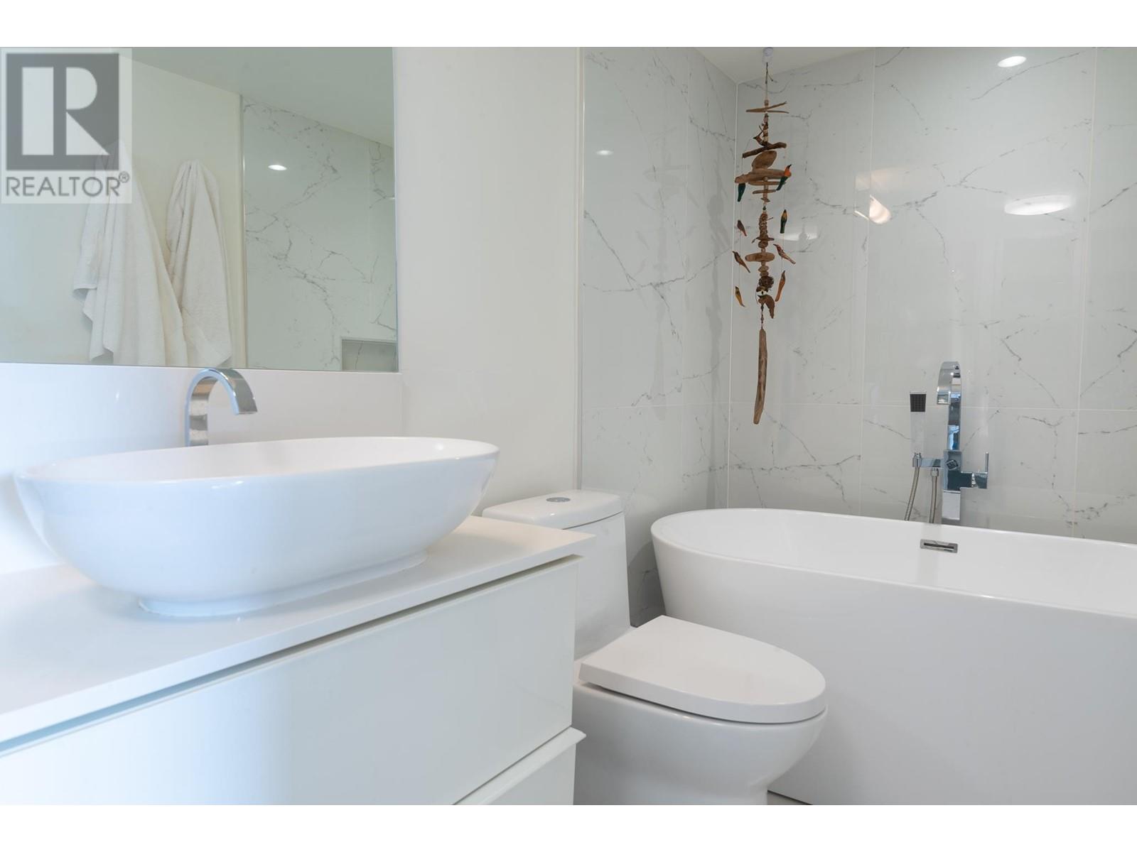 Listing Picture 22 of 38 : 301 1337 W 10TH AVENUE, Vancouver / 溫哥華 - 魯藝地產 Yvonne Lu Group - MLS Medallion Club Member