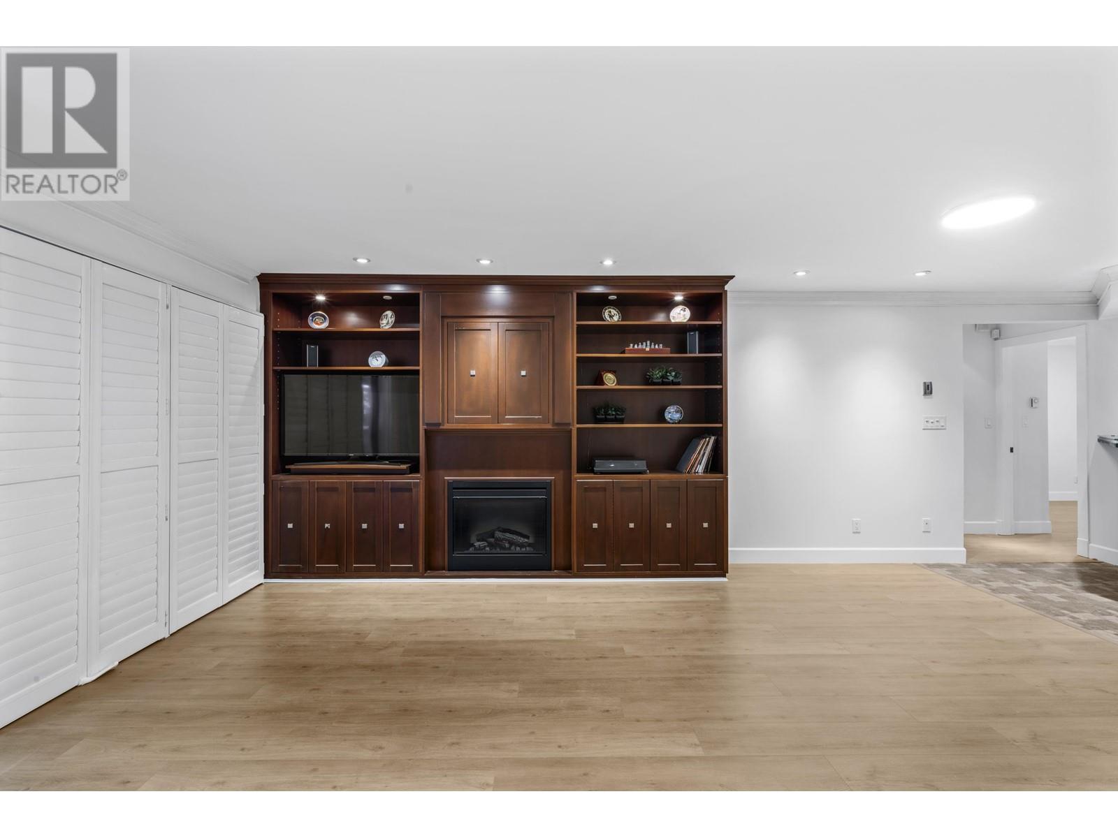 214 333 Wethersfield Drive, Vancouver, British Columbia  V5X 4M9 - Photo 3 - R2971208