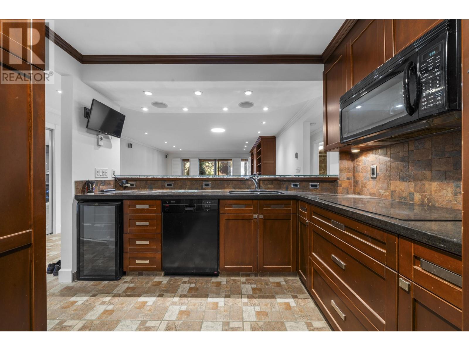 214 333 Wethersfield Drive, Vancouver, British Columbia  V5X 4M9 - Photo 8 - R2971208